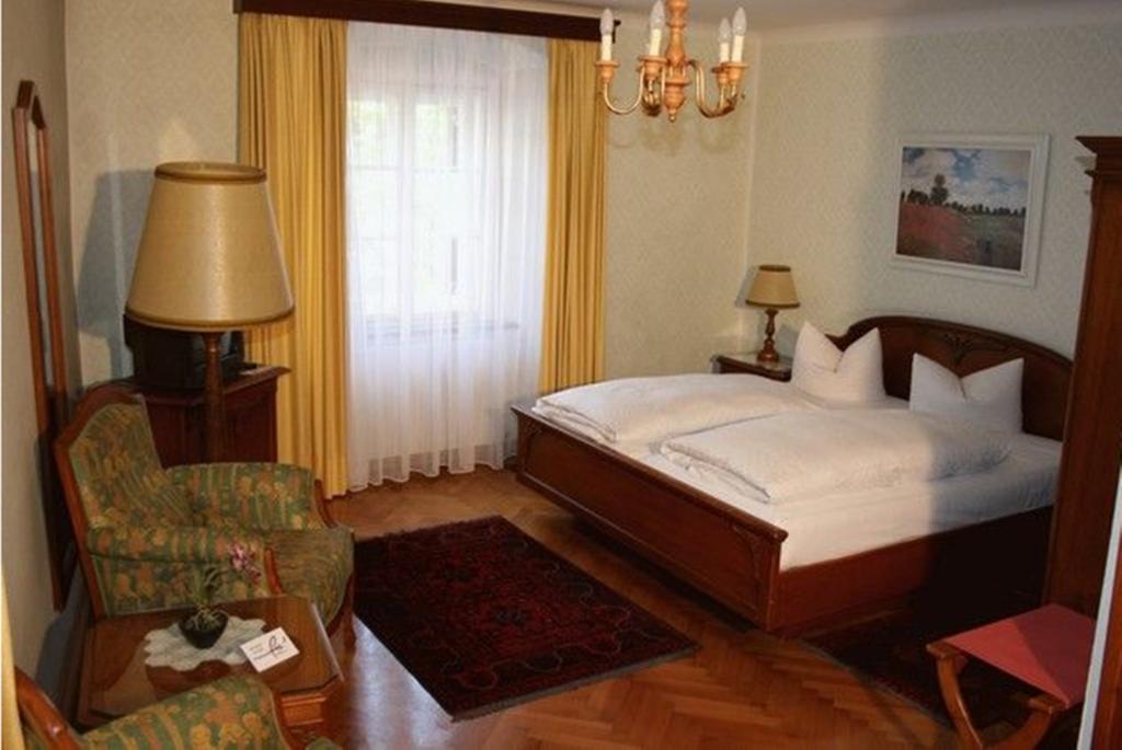 Schlosshotel Post Edelfreisitz Sprengenstein Imst Eksteriør billede