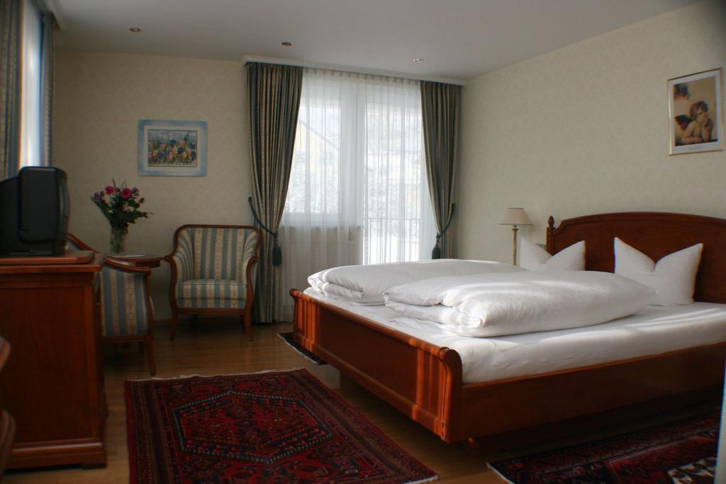 Schlosshotel Post Edelfreisitz Sprengenstein Imst Værelse billede